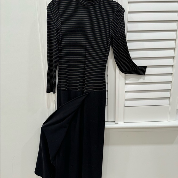 Black midi dress. Stripe top and slit black bottom. - Picture 6 of 6